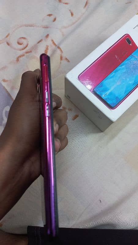 oppo F9 12