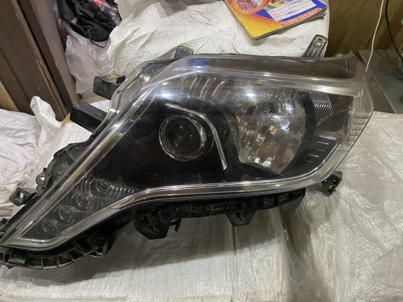 Toyota Prado 2013 front lights drl 8