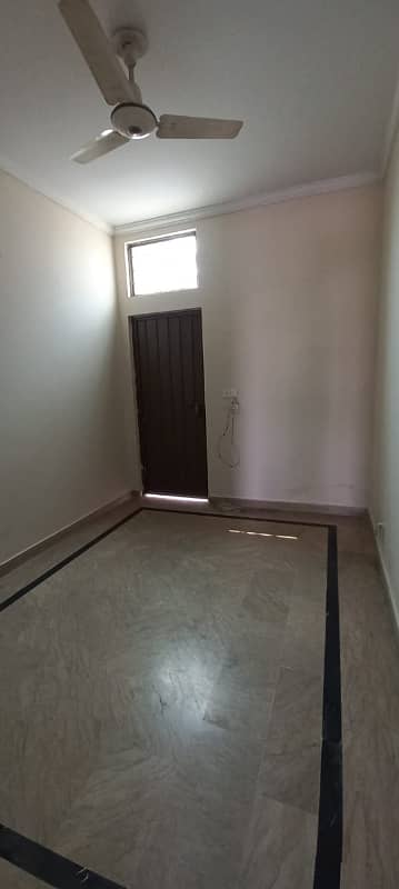 10 MARLA UPPER PORTION AVAILABLE CORNER HOUSE FOR RENT IN DHA PHASE 6 BLOCK -A LAHORE. 7