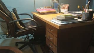 office working table with chair