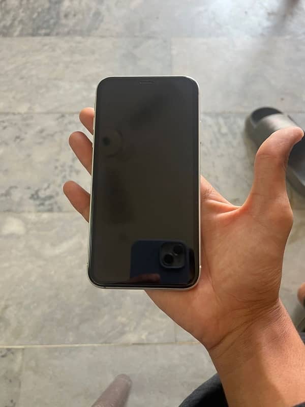 iPhone XR 1