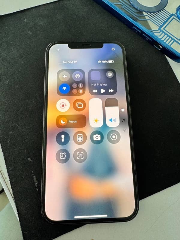 i phone 12 pro max 4