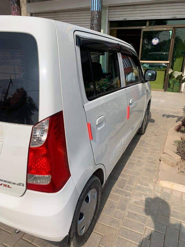 Suzuki Wagon R 2015 4