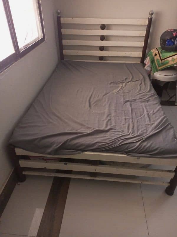 2 iron beds 3*6 and 4*6 with mattress 1