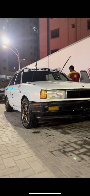 Nissan Sunny 1988 8