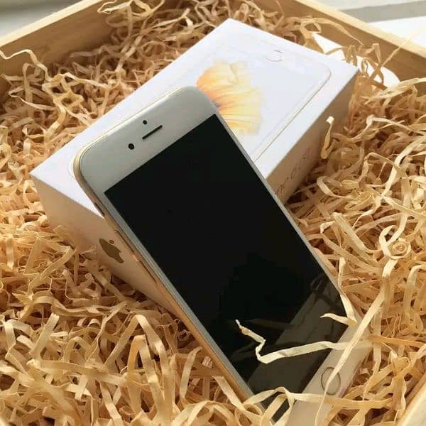 iPhone 6s 128gb my Whatsapp number 0344--58--51--215 3