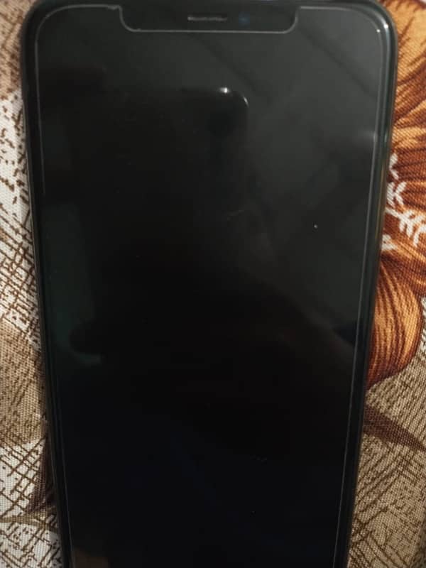 iPhone 11 Pro Max ok 10 by 10 minor scratches 1