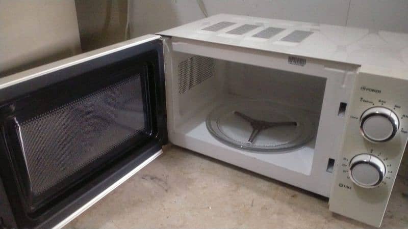 Dawlance microwave oven 1