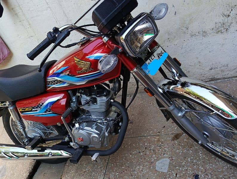 Honda 124.2024. islambad registered. 5000 driven. 17