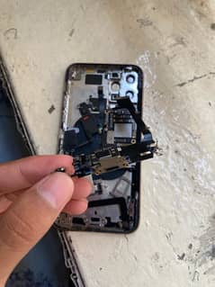 iphone 11 Pro Charging Strip  // 03269969969 whatspp and local 0