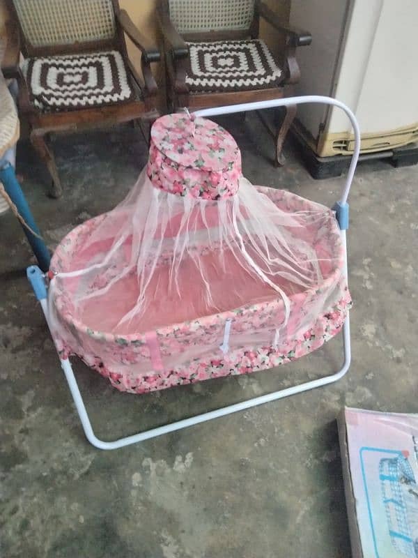 Baby swing jhula in good condition not use 3