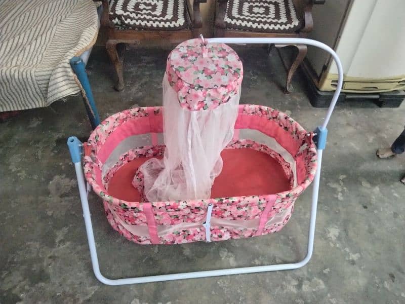 Baby swing jhula in good condition not use 7