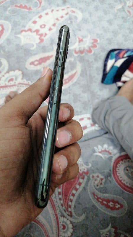 IPhone 11 Pro Max 5