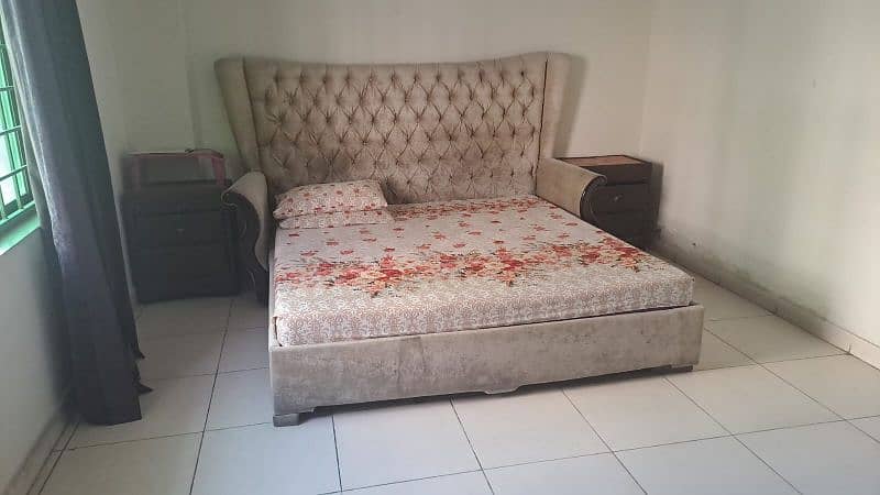 2 beds with side tables & mattress 1