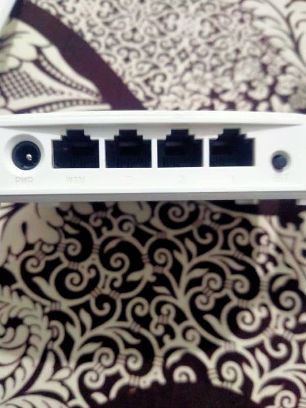 Tenda N 301 router for sell 8