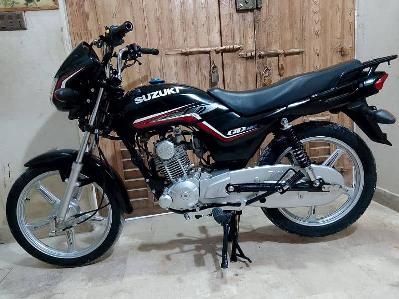 Suzuki GD 110s 4