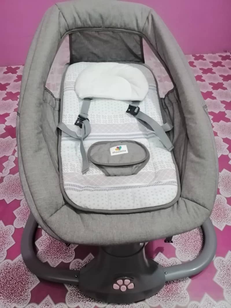 Mastela - Deluxe Multi-Functional Bassinet (3 in 1) 1