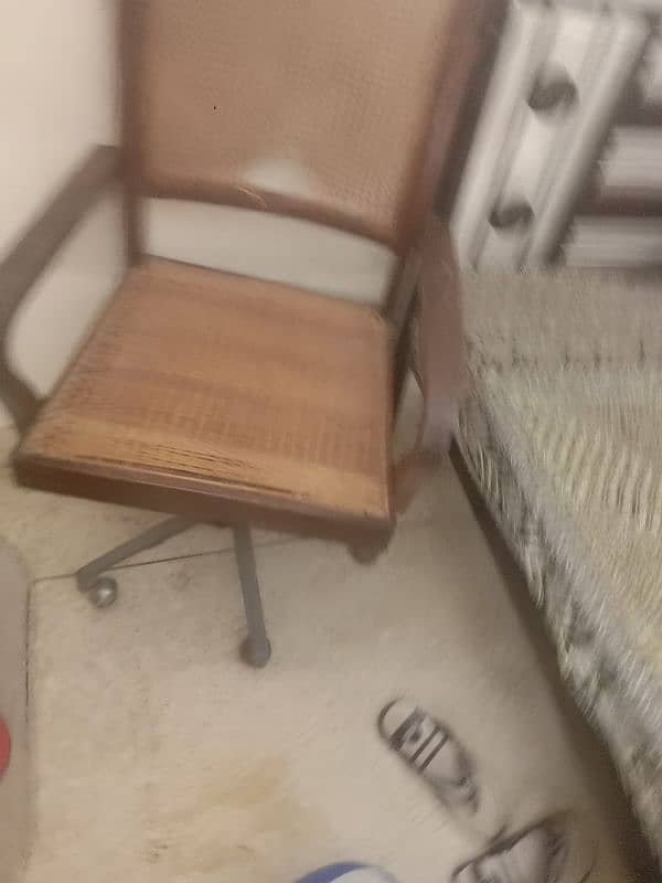 office chair 0