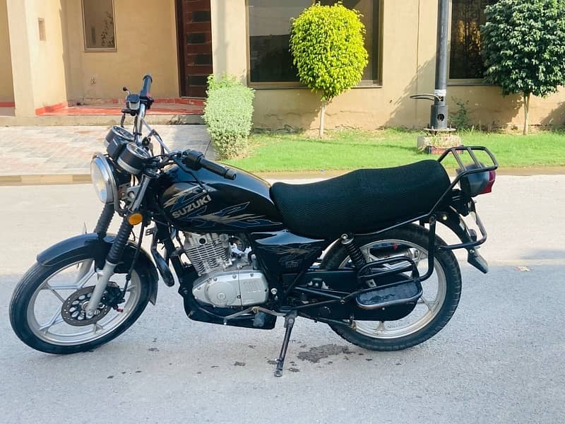 Suzuki GS 150 SE 2