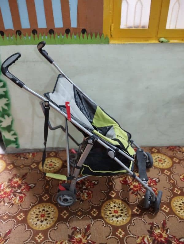 baby folding pram 1