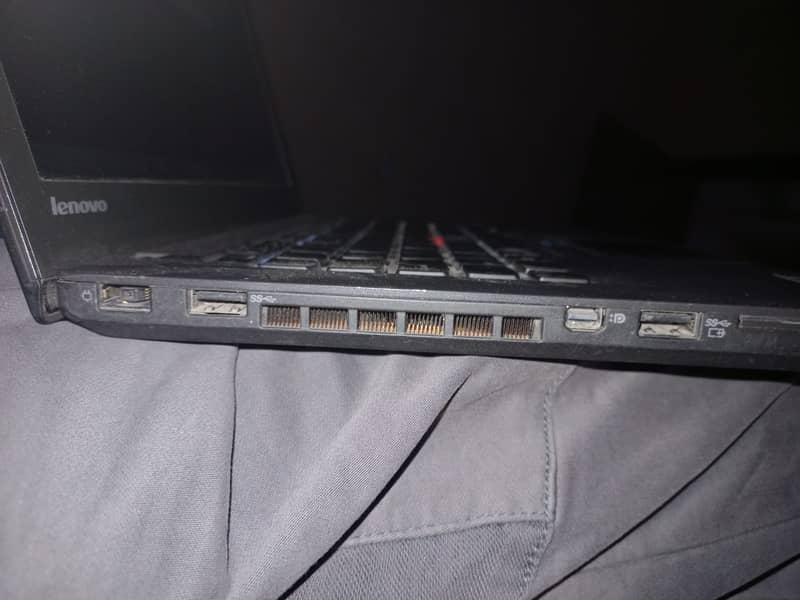 Lenovo Thinkpad T450 ~ 5th Generation ~ In Good Condition 5