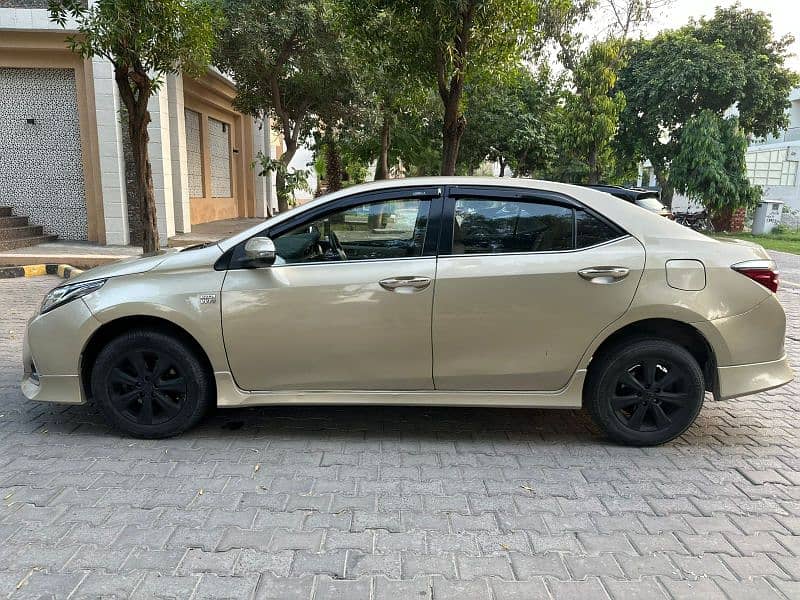 Toyota Corolla Altis 2015 1