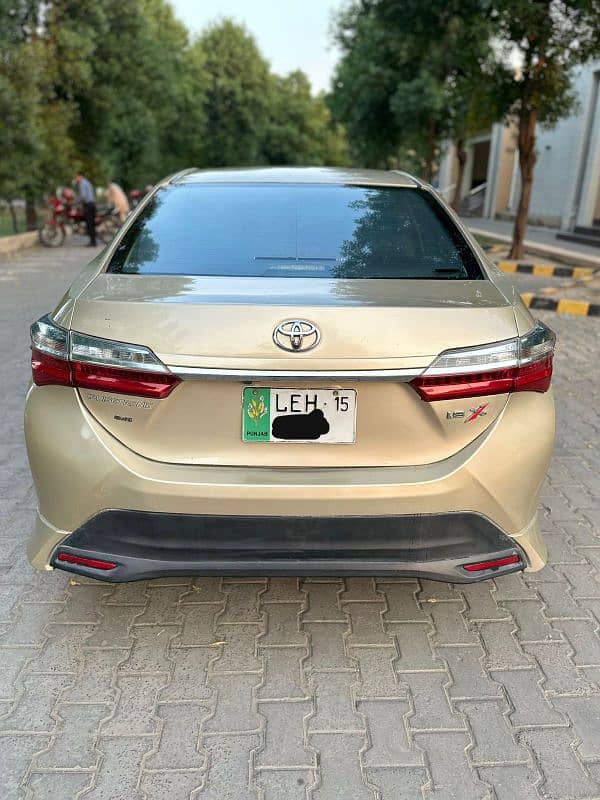 Toyota Corolla Altis 2015 5