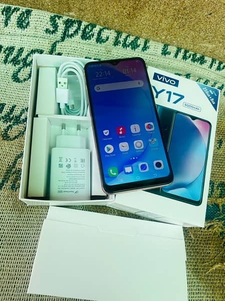 Vivo Y17 (8gb-256gb)urgent Sale. 0/3/0/7/4/5/8/8/8/8/6 2