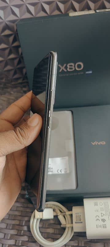 vivo x80 complete box 4