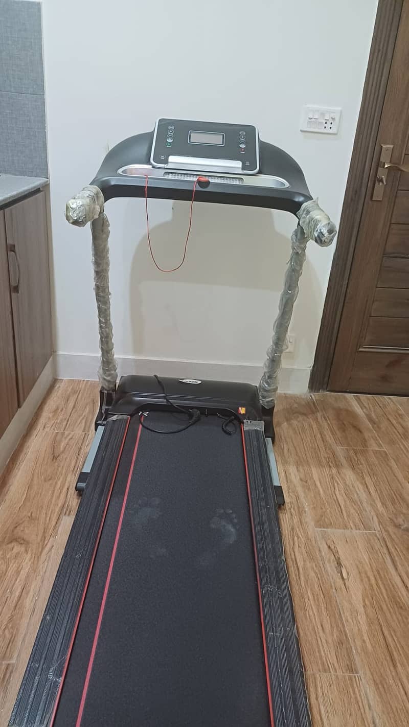 Rotox Auto Incline Treadmill RX-40A, Occasionally Used 2