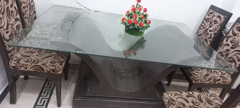 dinning table for sale 6 chair lush condition 0309 8265689 03358573833 5