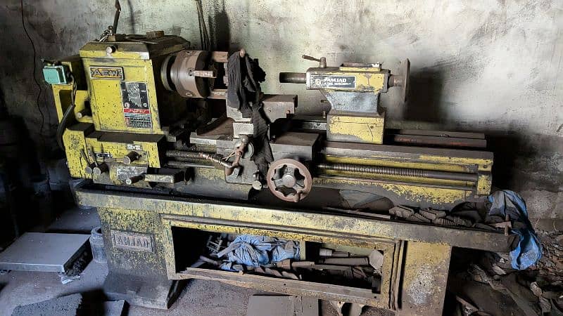 2 Lathe machines (5ft) for sale 6