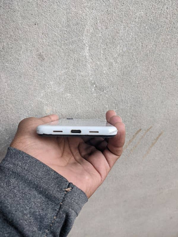 Google Pixel 3A For Sale [4+64]GB.    sim card ok he 11