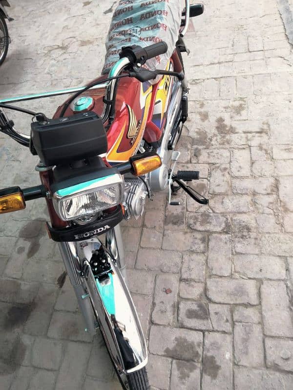 Honda CD 70 2025 model just 8 kilometer drive 2