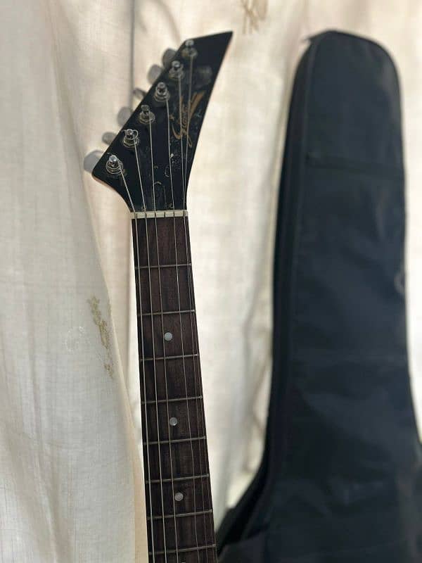 JS Series, Jackson's entry-level line 4