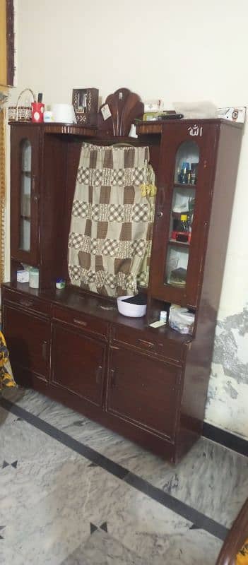 Dressing table For Sale 0