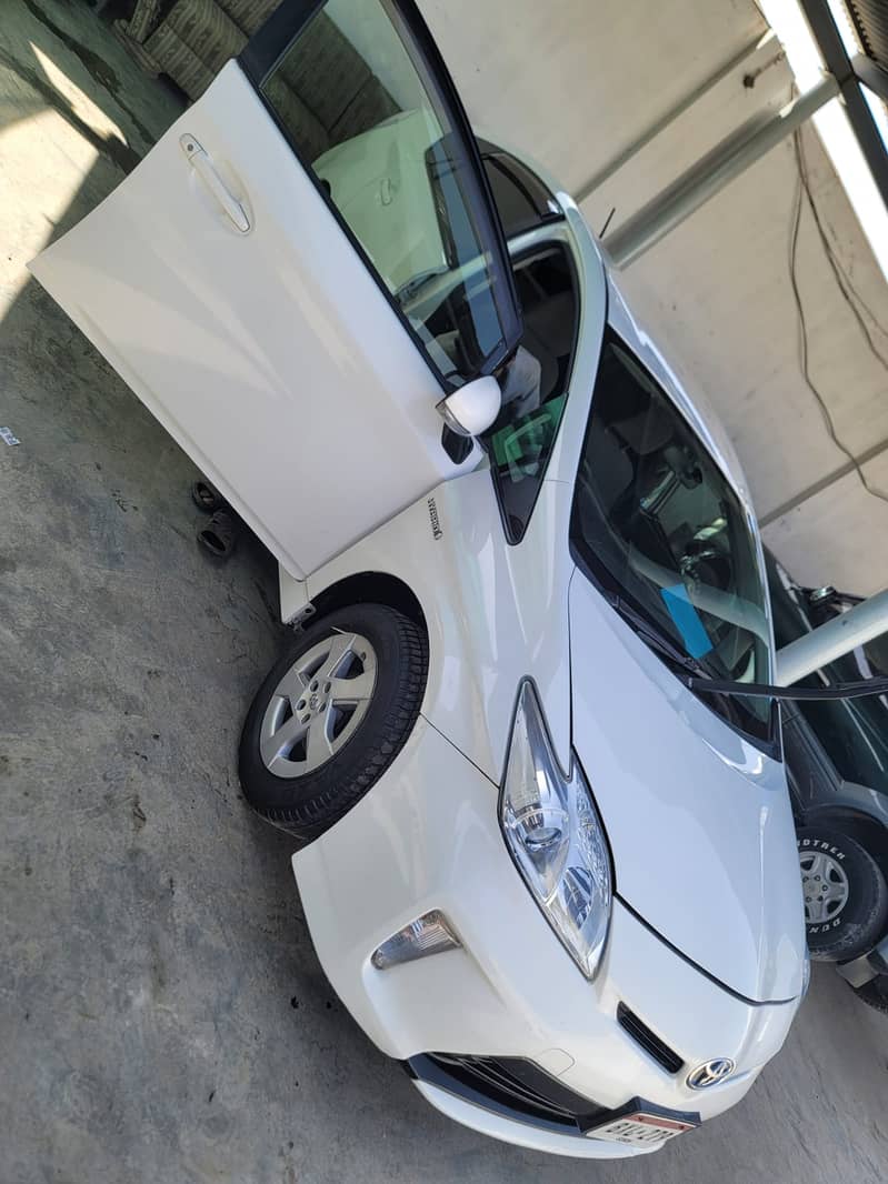 orginal prius 2013 model full options . 22 Quetta auctions 3