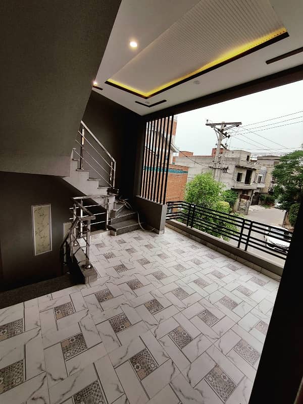 7 Marla Brand New House For Sale Gulshan Lahore 27