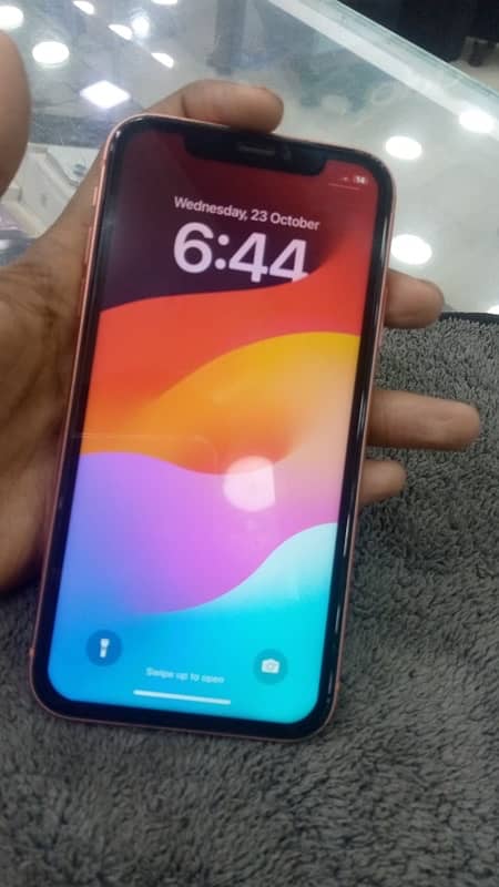 Iphone xr 64gb and 256 gb Factory unlocked 2