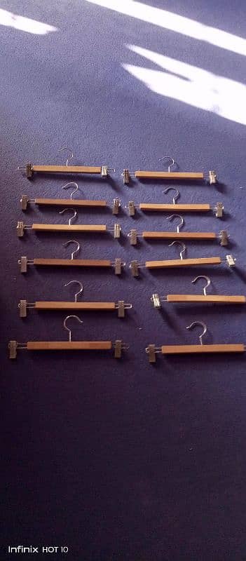 wooden hanger 2500rs 1 dargan 1