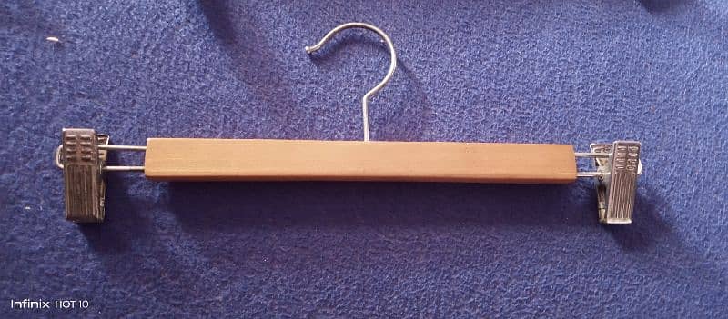 wooden hanger 2500rs 1 dargan 2