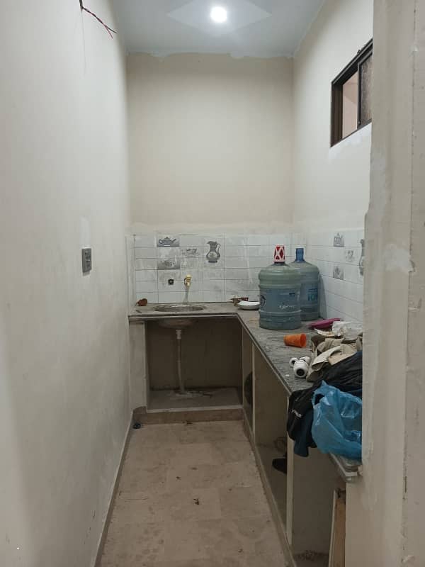 Nazimabad - Block 5C 800 Square Feet Flat Up For Sale 6