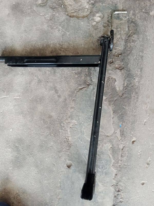 Marcadise & Ford car ka jack 6