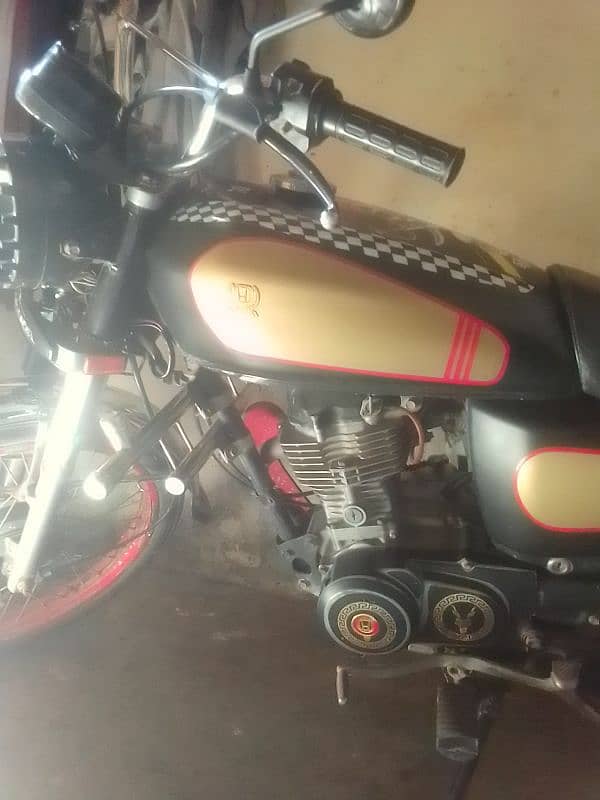 Honda 125 6 madel 1