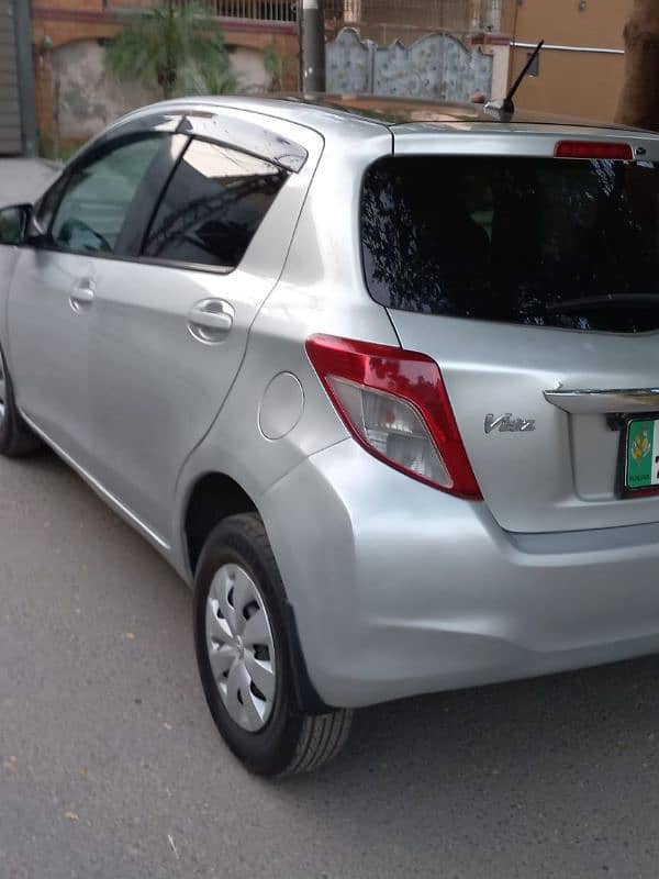 Toyota Vitz 2015 11