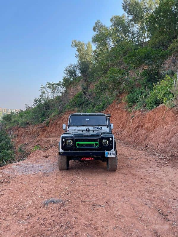 Land Rover Defender 1990 2