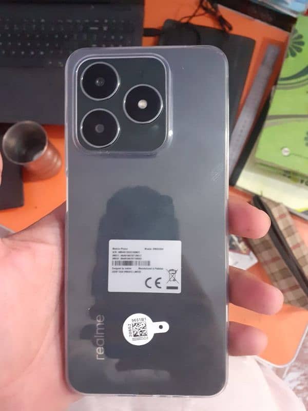 Realme C61 6/128 4