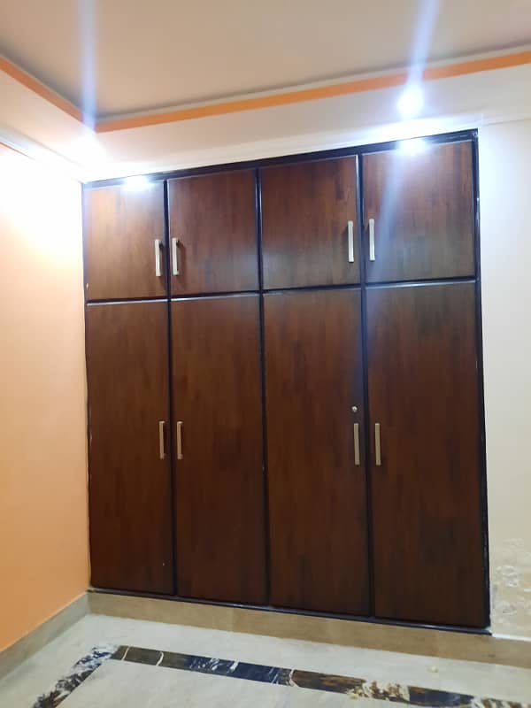 1 KANAL UPPER PORTION FOR RENT IN MILITARY ACCOUNTS COLLEGE ROAD LAHORE 12