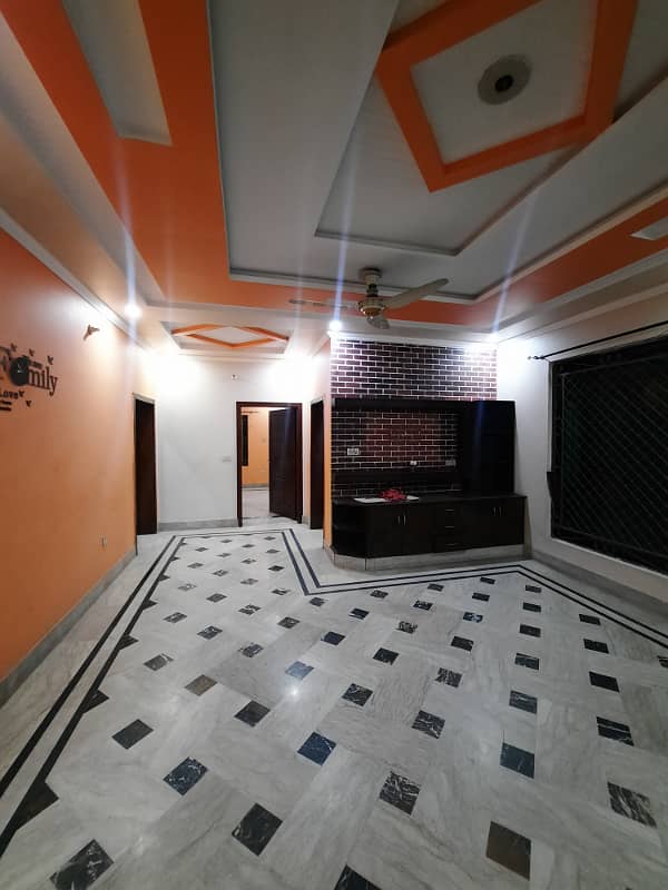 1 KANAL UPPER PORTION FOR RENT IN MILITARY ACCOUNTS COLLEGE ROAD LAHORE 21