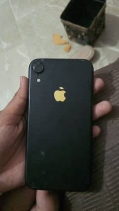 iphone XR 64 room black colour batri halt 79 ha back carac ha 10 by 9 0